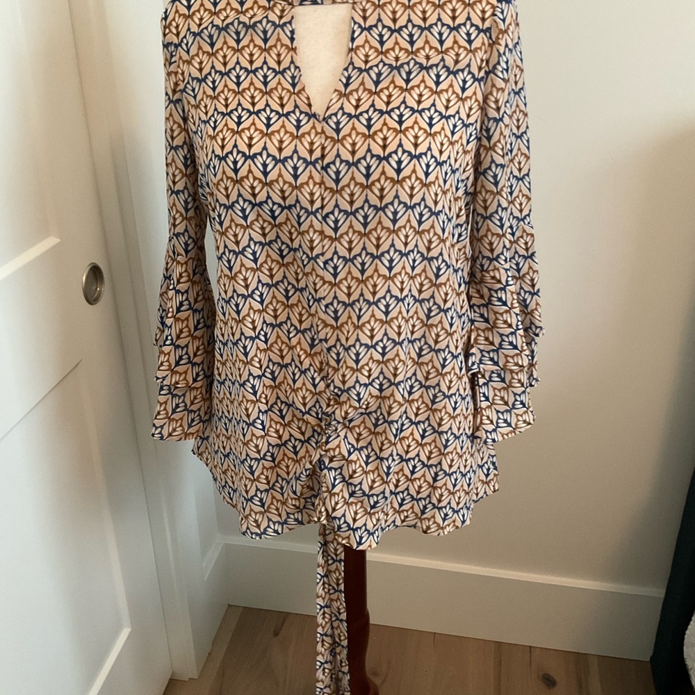 Suzanne Betro Blue and Brown Patterned Blouse